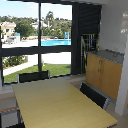T2 Corcovada 1ºandar Vista Piscina Апартаменты